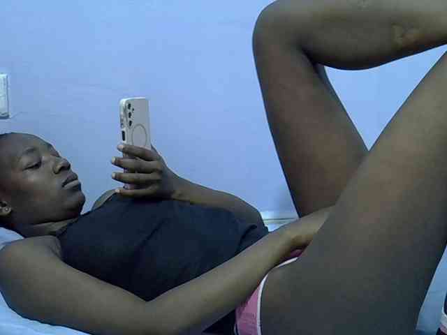 Sexydee14 webcam