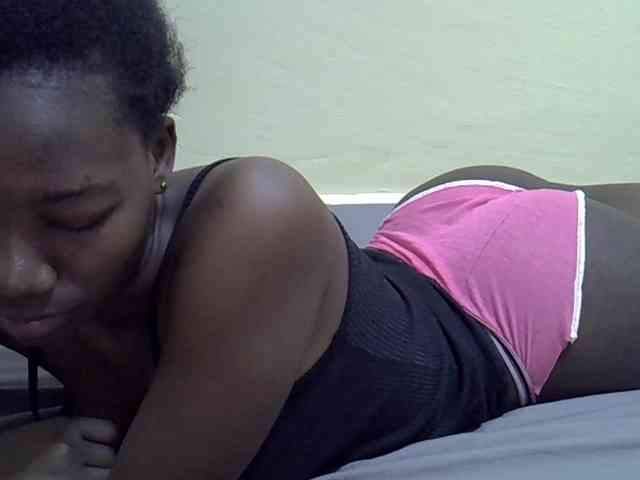 Sexydee14 webcam