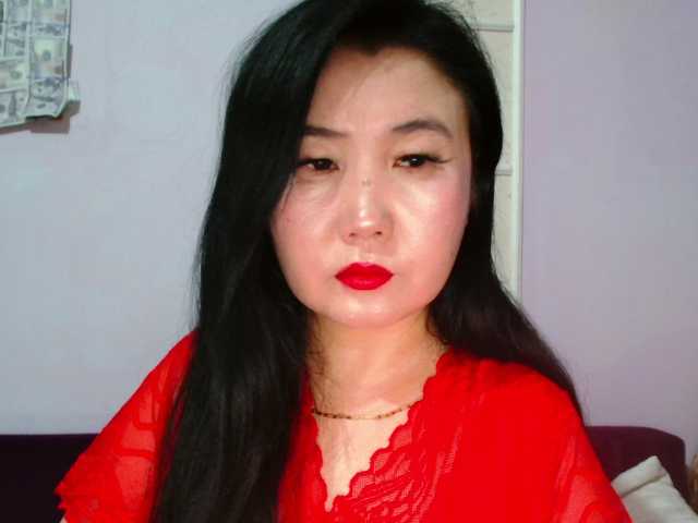 Bet-Lu's BongaCams show and profile