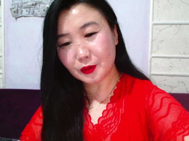 Bet-Lu's BongaCams show and profile