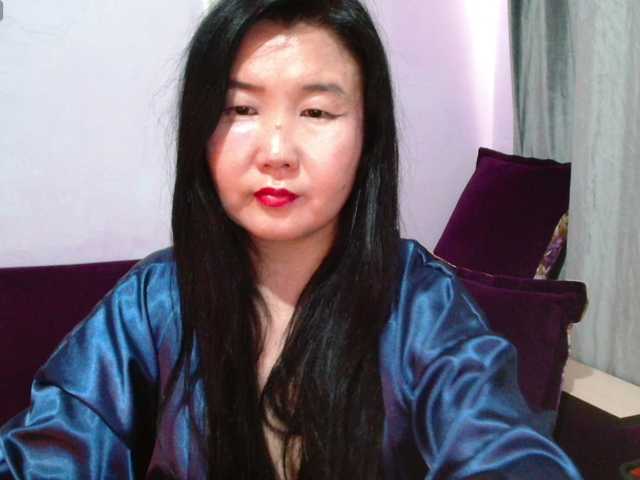 Bet-Lu's BongaCams show and profile