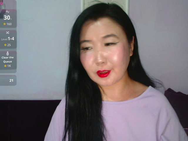 Bet-Lu's BongaCams show and profile