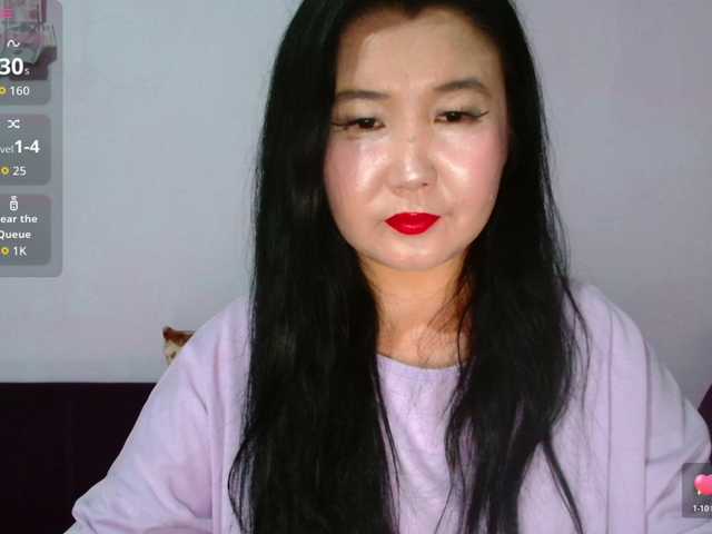 Bet-Lu's BongaCams show and profile