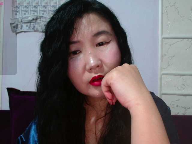 Bet-Lu's BongaCams show and profile