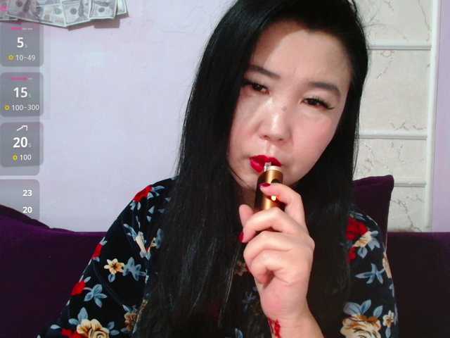Bet-Lu's BongaCams show and profile