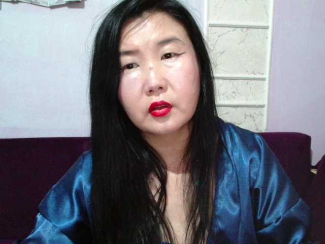 Bet-Lu's BongaCams show and profile