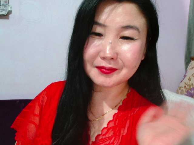 Bet-Lu's BongaCams show and profile