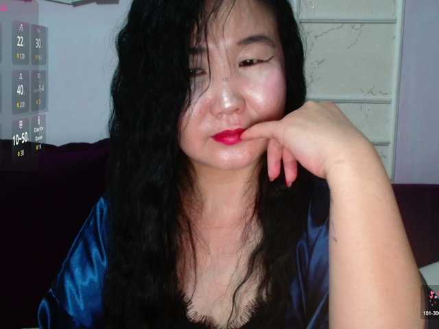 Bet-Lu's BongaCams show and profile