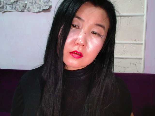 Bet-Lu's BongaCams show and profile