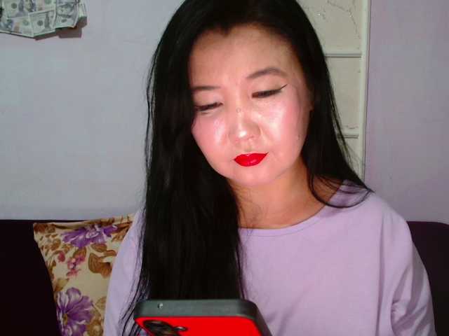 Bet-Lu's BongaCams show and profile