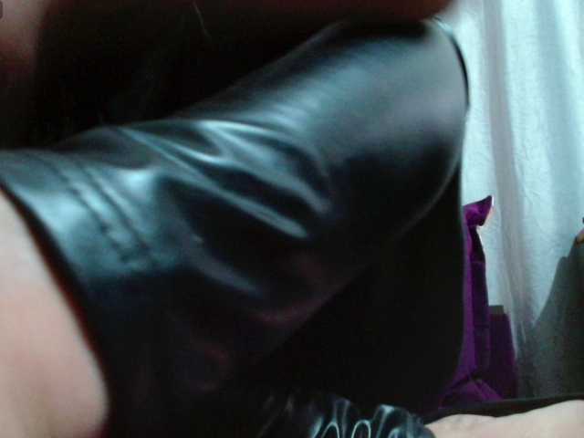 Bet-Lu's BongaCams show and profile