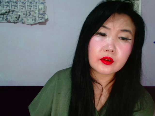 Bet-Lu's BongaCams show and profile