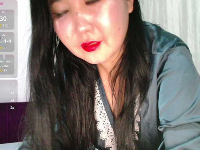 Bet-Lu's BongaCams show and profile