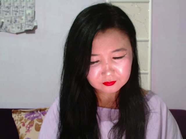 Bet-Lu's BongaCams show and profile