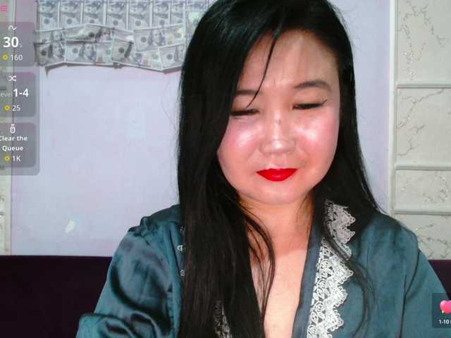 Bet-Lu's BongaCams show and profile