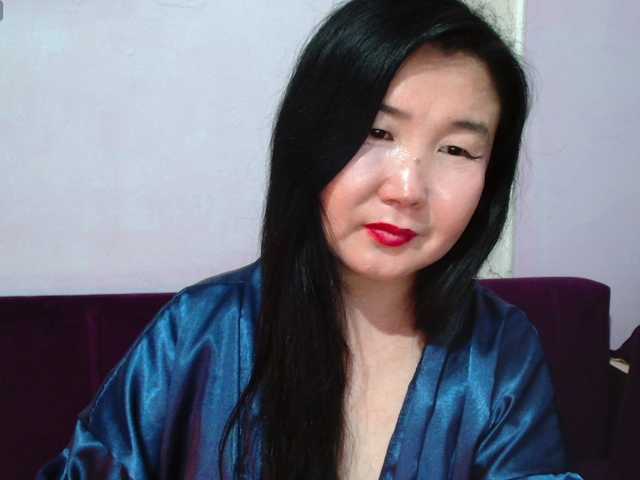 Bet-Lu's BongaCams show and profile