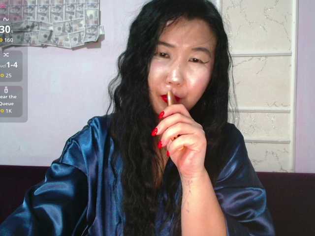 Bet-Lu's BongaCams show and profile
