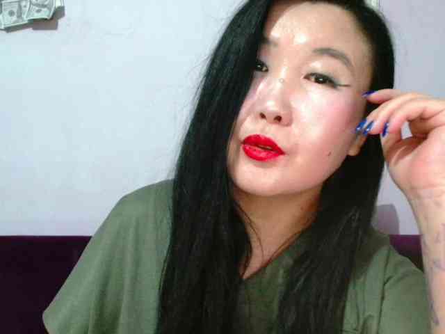 Bet-Lu Live Webcam on BongaCams