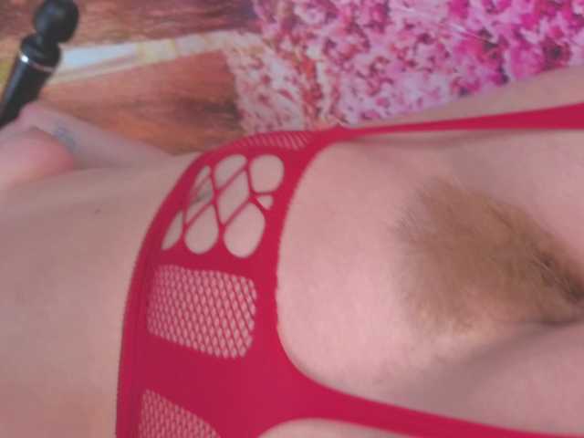 Erotic-cum's BongaCams show and profile