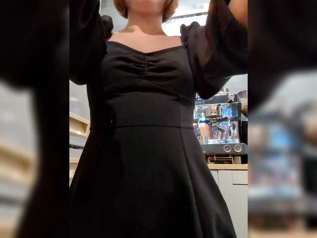 Kikki's BongaCams show and profile