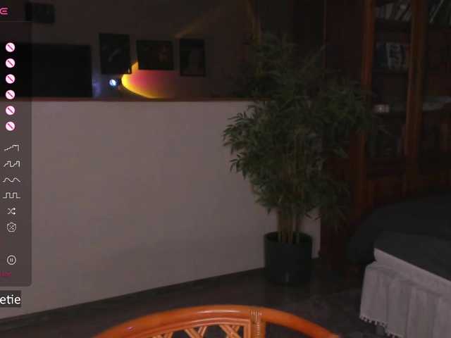 AprilCoy's BongaCams show and profile