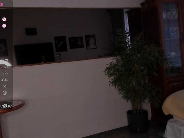 AprilCoy's BongaCams show and profile