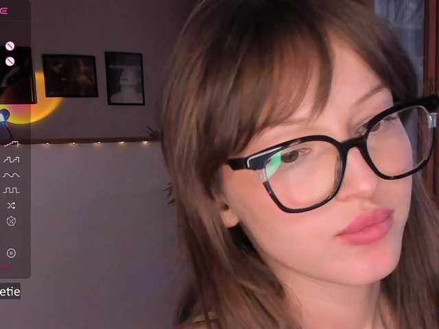 AprilCoy's BongaCams show and profile