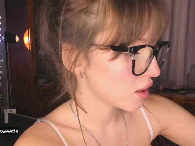 AprilCoy webcam
