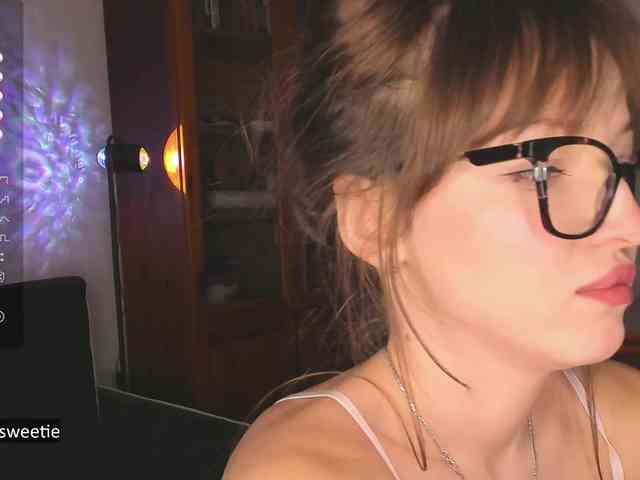 AprilCoy webcam