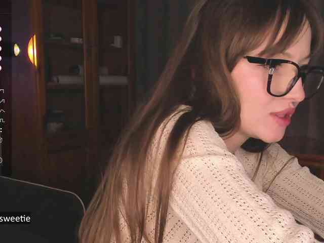 AprilCoy webcam