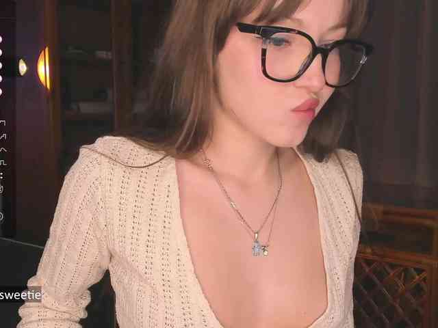 AprilCoy webcam
