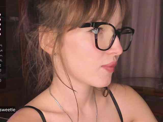 AprilCoy webcam
