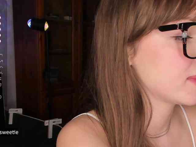 AprilCoy webcam