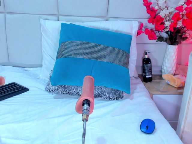 ThailyMaisson's BongaCams show and profile