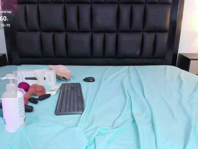 Petite-esther webcam