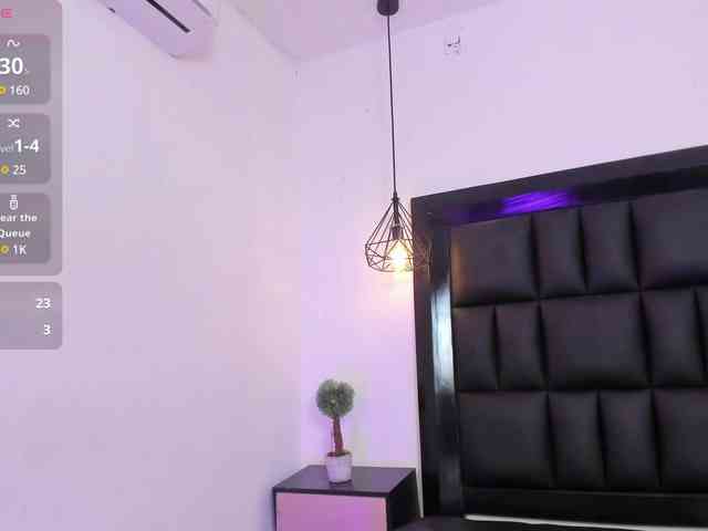 Petite-esther webcam