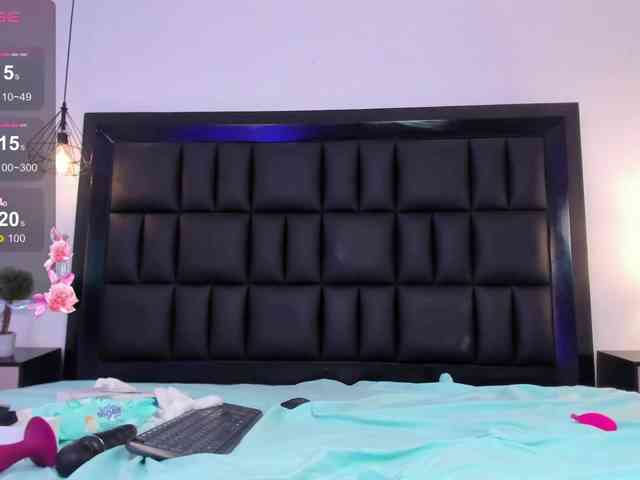 Petite-esther webcam