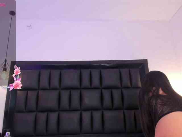 Petite-esther webcam