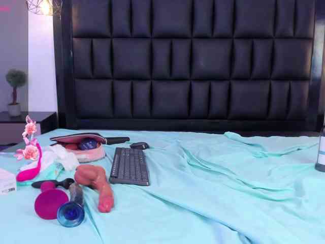 Petite-esther webcam