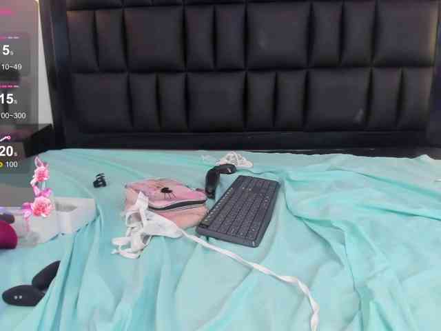 Petite-esther webcam