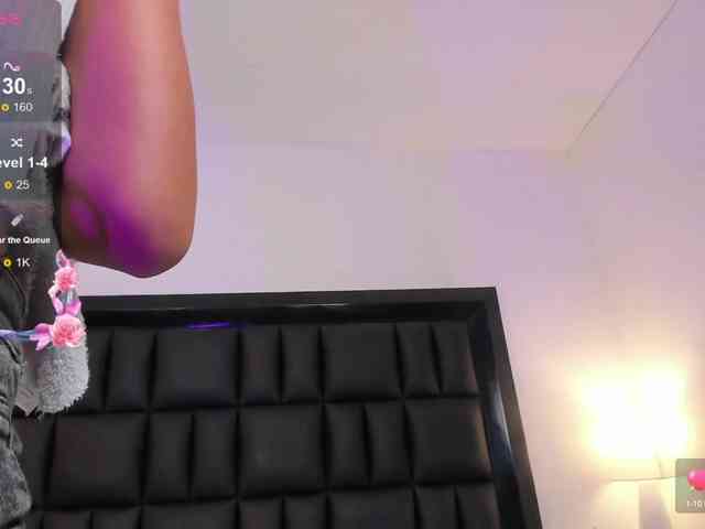 Petite-esther webcam