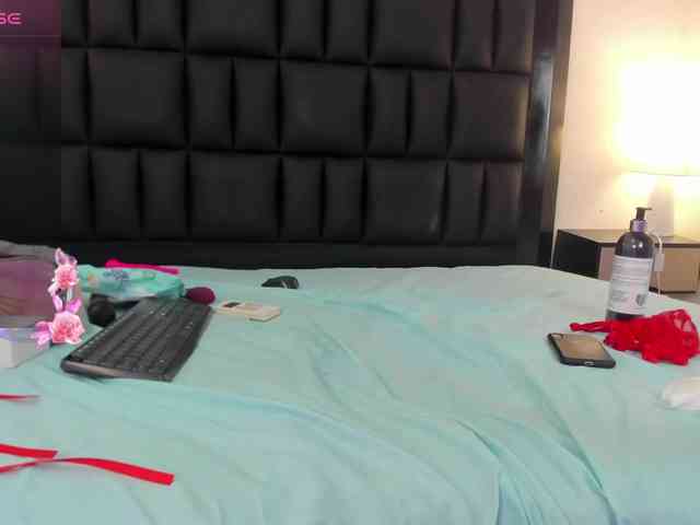 Petite-esther webcam