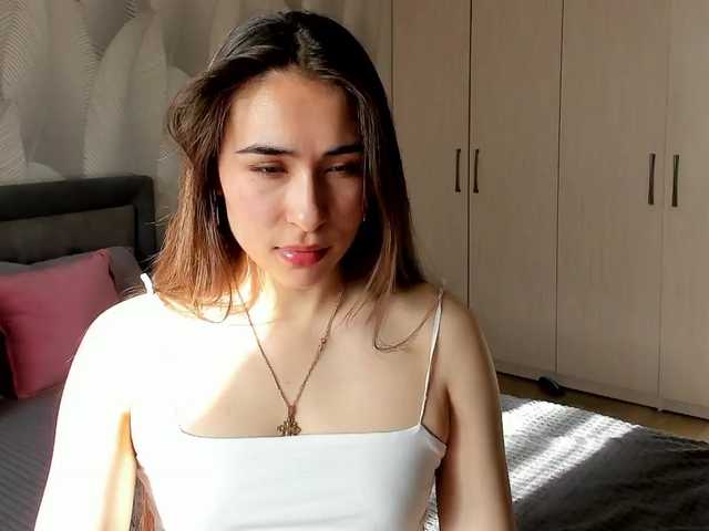 Bambiiiii's BongaCams show and profile