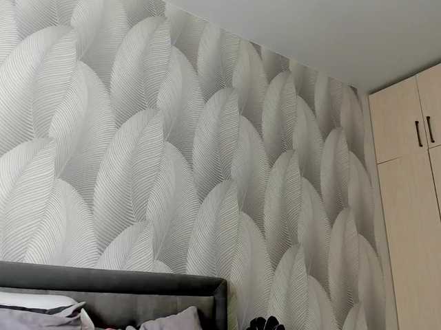 Bambiiiii's BongaCams show and profile