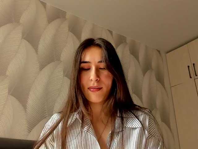 Bambiiiii's BongaCams show and profile