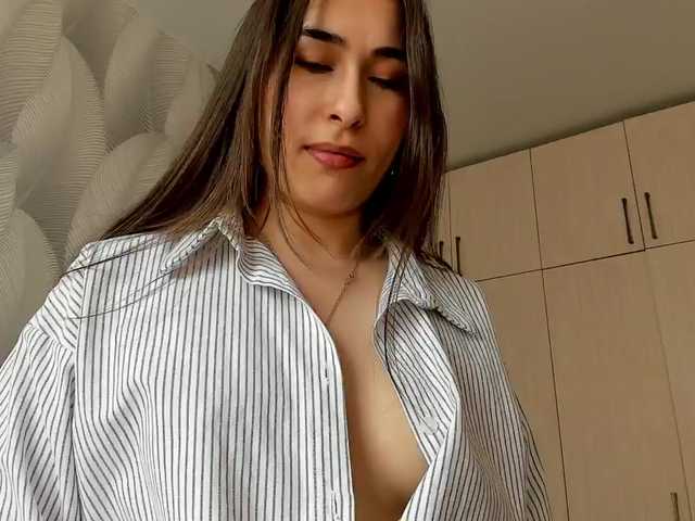 Bambiiiii's BongaCams show and profile