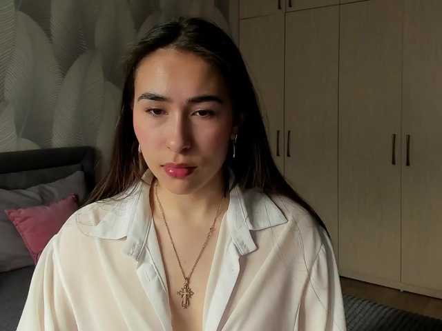 Bambiiiii's BongaCams show and profile