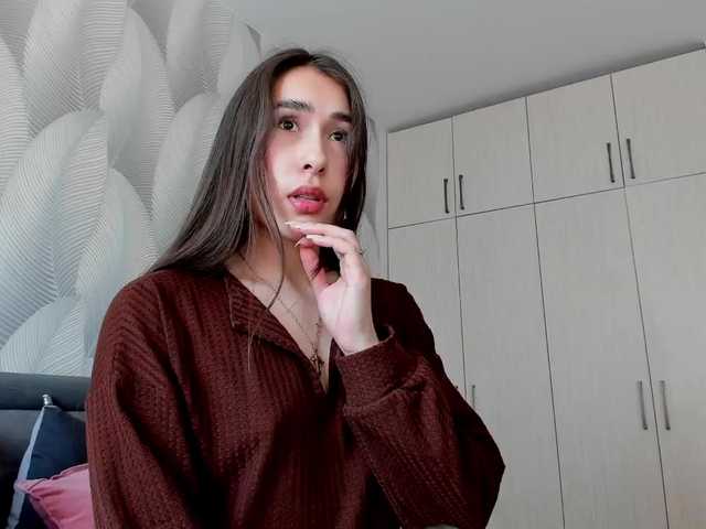 Bambiiiii's BongaCams show and profile