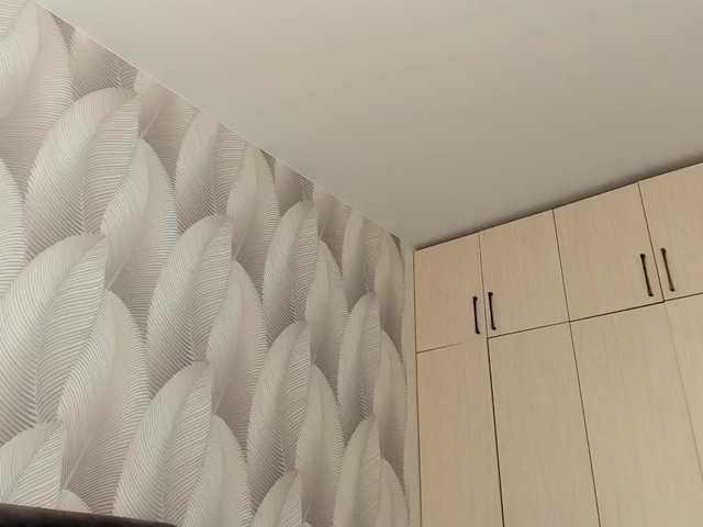 Bambiiiii's BongaCams show and profile