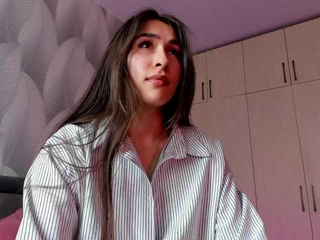 Bambiiiii's BongaCams show and profile